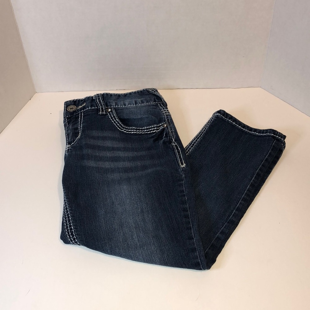 Maurice’s Denim Capris with White Stitching - Picture 2 of 8